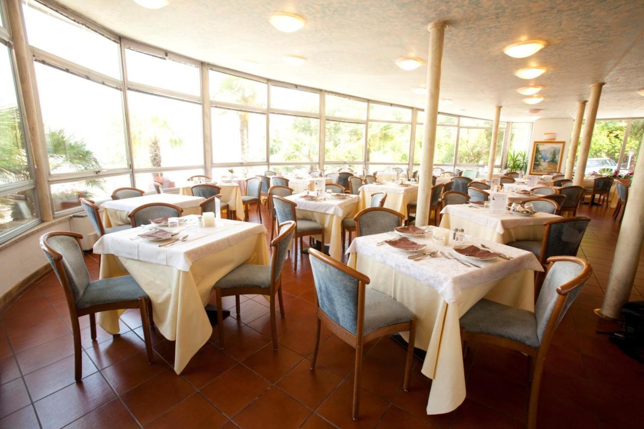 Hotel Residence Rely Brenzone sul Garda Ngoại thất bức ảnh