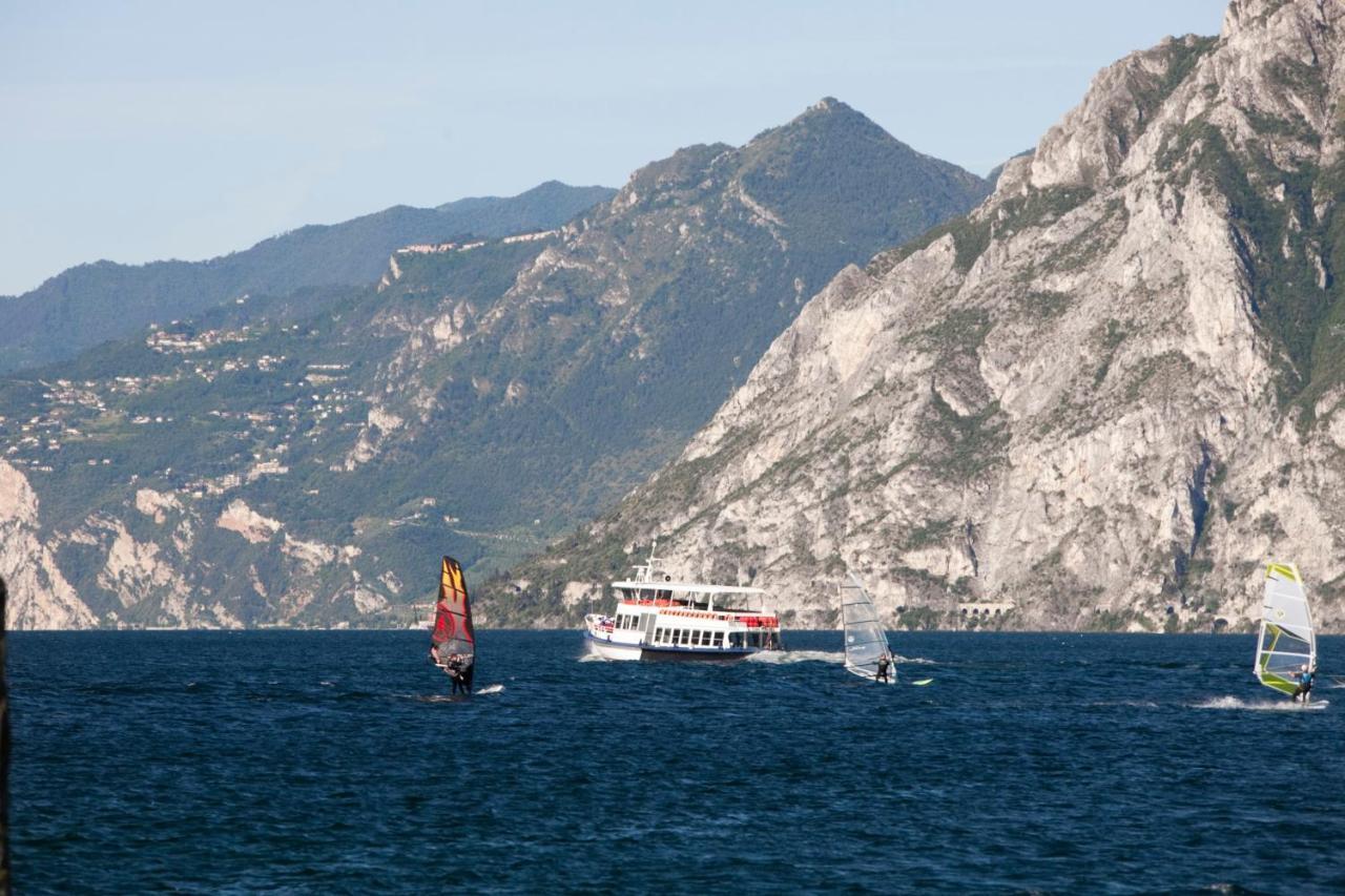 Hotel Residence Rely Brenzone sul Garda Ngoại thất bức ảnh